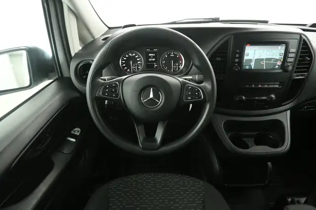 Mercedes-Benz Vito view 2
