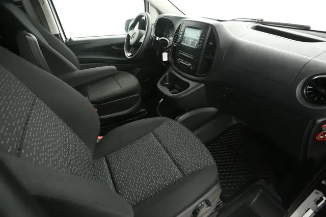 Mercedes-Benz Vito view 23