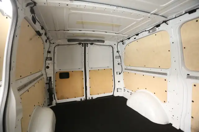 Mercedes-Benz Vito view 24