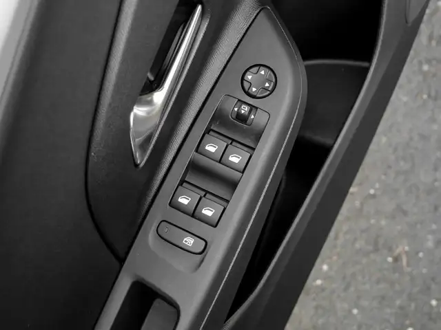 Opel Corsa view 13