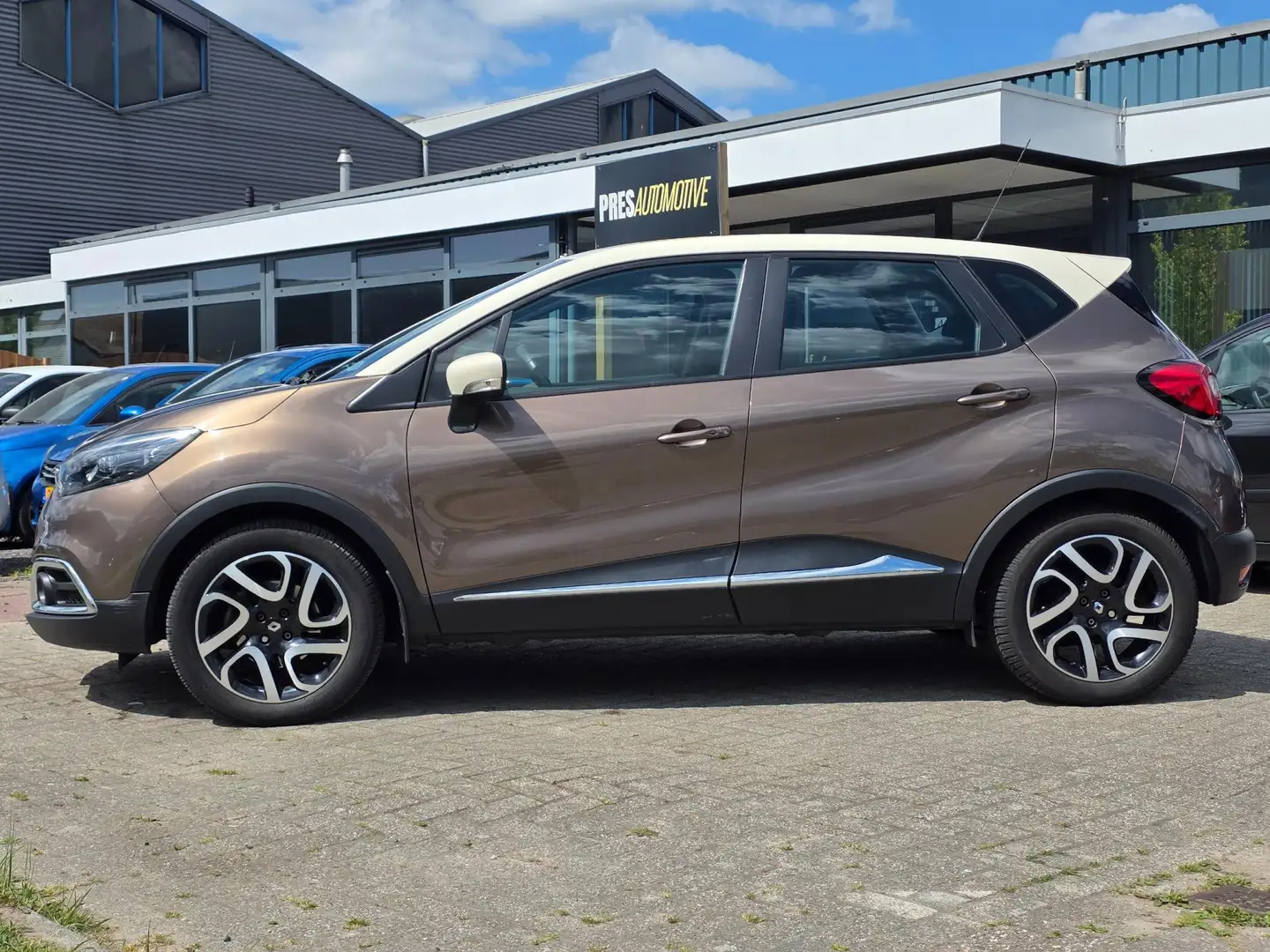 Renault Captur 1.2 TCe Dynamique | AUTOMAAT | BRUIN / WIT Braun - 2