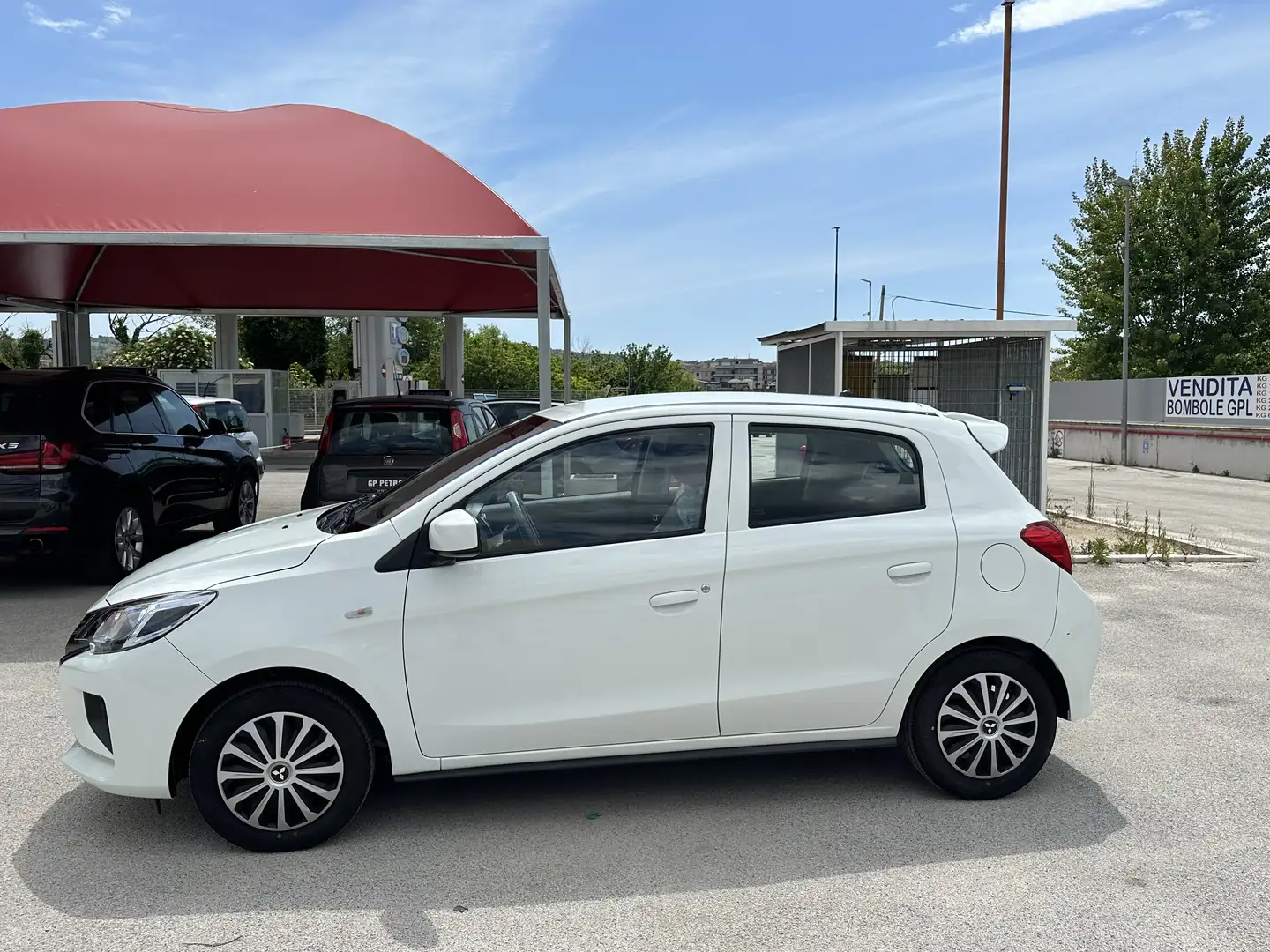 Mitsubishi Space Star 1.2 Invite Weiß - 2