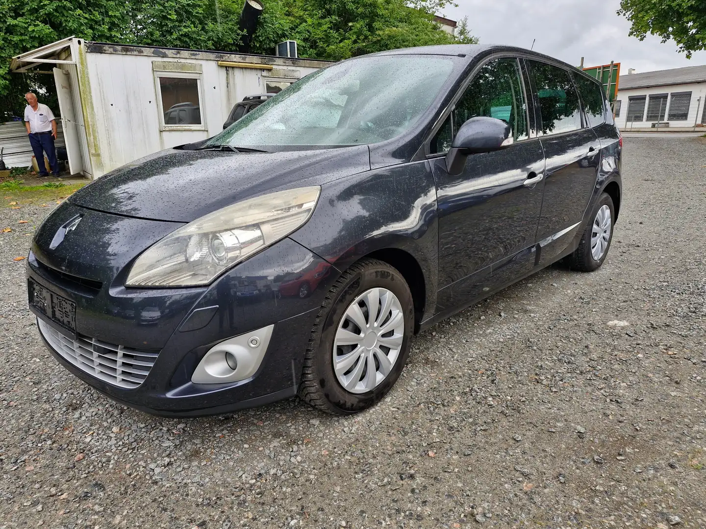 Renault Grand Scenic 2.0 16V 140 CVT Dynamique Černá - 1