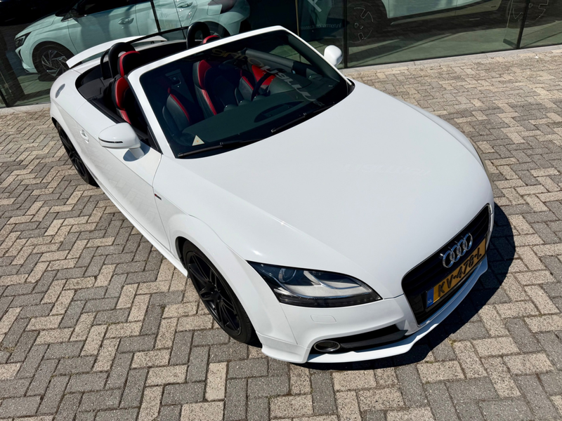 Audi TT Roadster 2.0 TFSI quattro Exclusive S-Line — photo 9