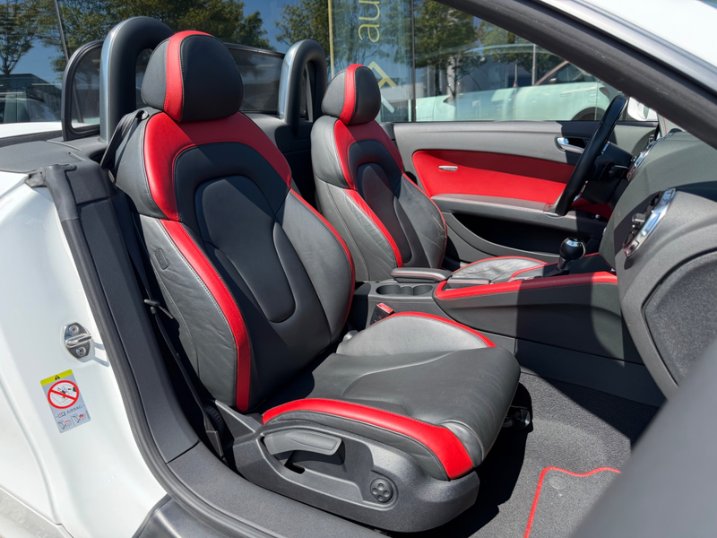 Audi TT Roadster 2.0 TFSI quattro Exclusive S-Line — photo 4