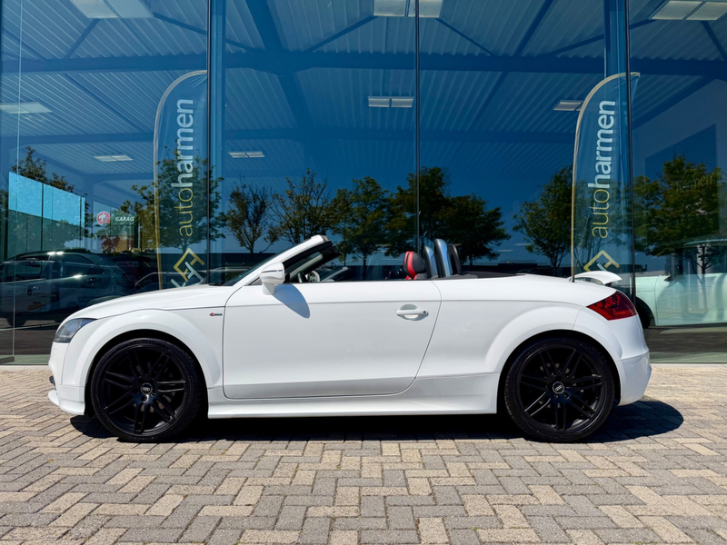 Audi TT Roadster 2.0 TFSI quattro Exclusive S-Line — photo 5