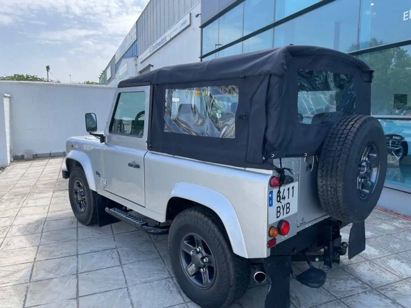 Land Rover Defender 90 2.5Td5 SW SE Gris - 2