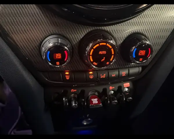 MINI Countryman view 16