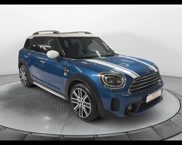 MINI Countryman view 4
