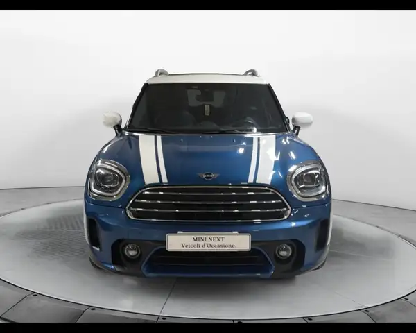 MINI Countryman view 3