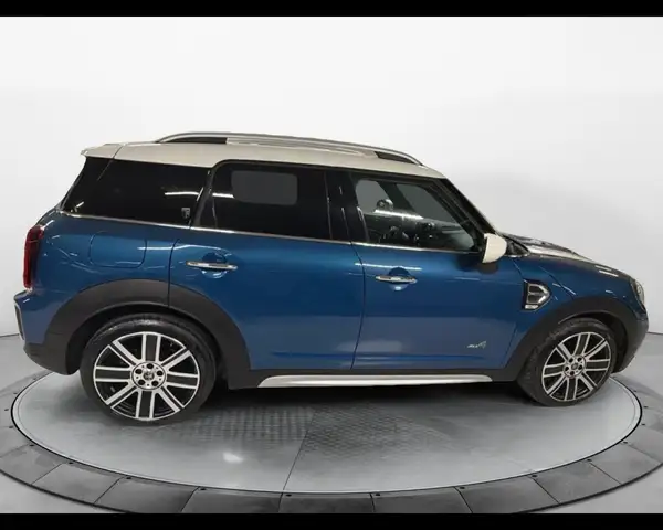 MINI Countryman view 5