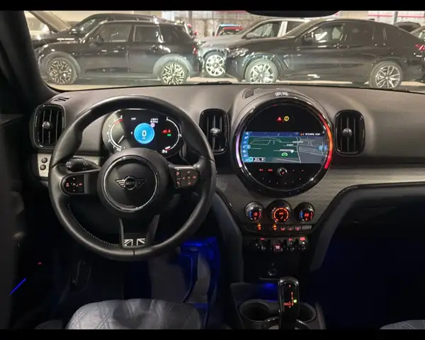 MINI Countryman view 15