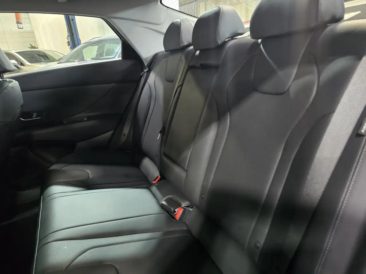 Hyundai ELANTRA снимка Hyundai ELANTRA