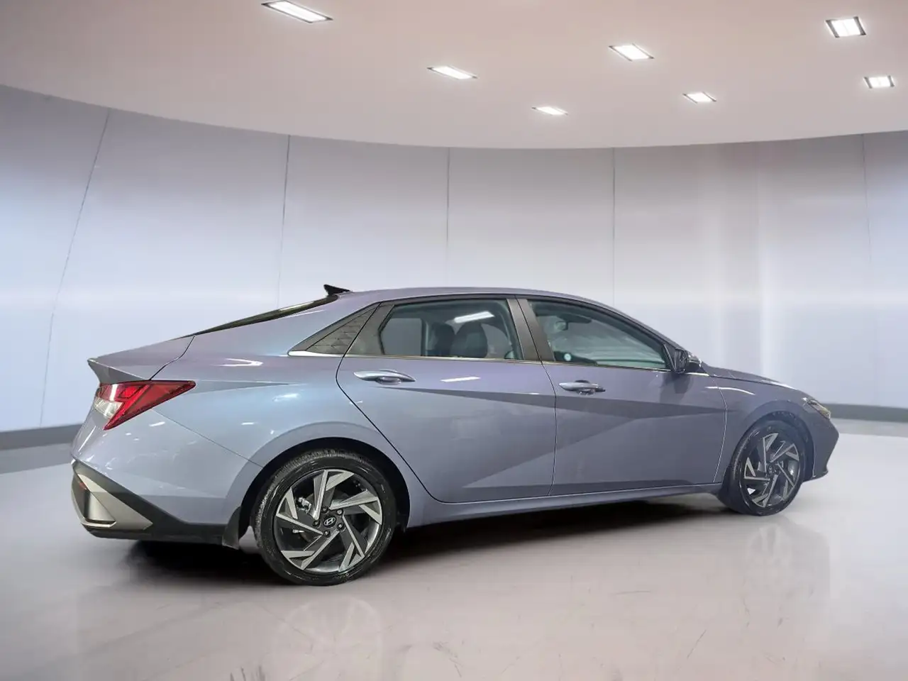 Hyundai ELANTRA снимка Hyundai ELANTRA