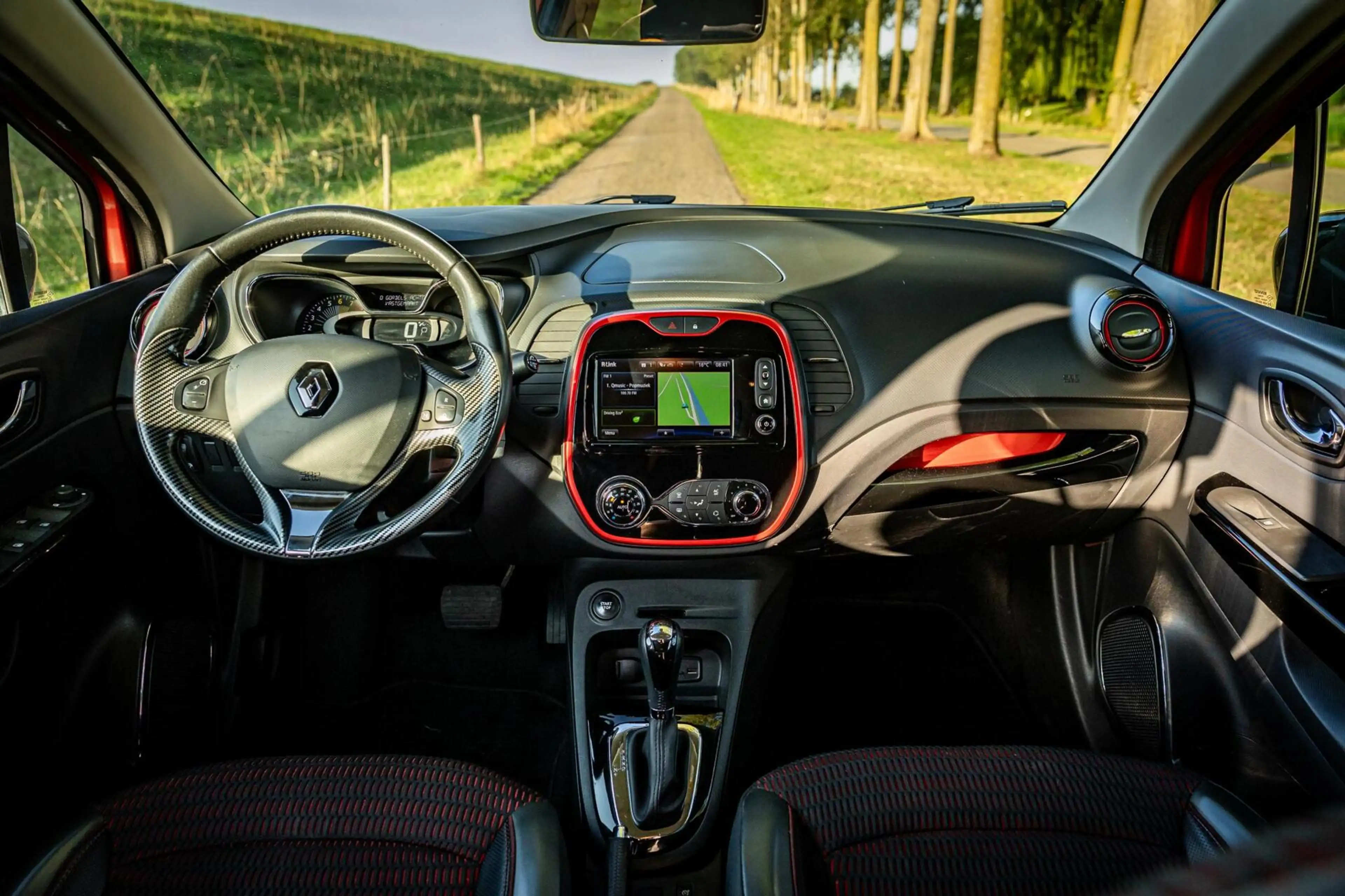 Renault Captur 1.2 TCe Helly Hansen|Automaat|Camera|Trekhaak — photo 2