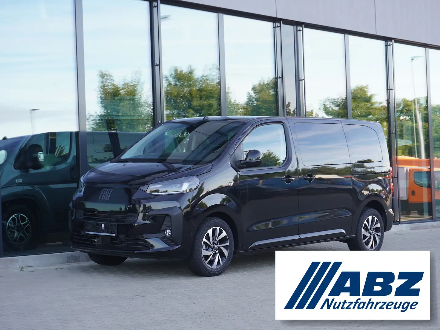 Fiat Scudo L2 180 AT8 8-Sitzer / 10-Zoll Navi Schwarz - 1