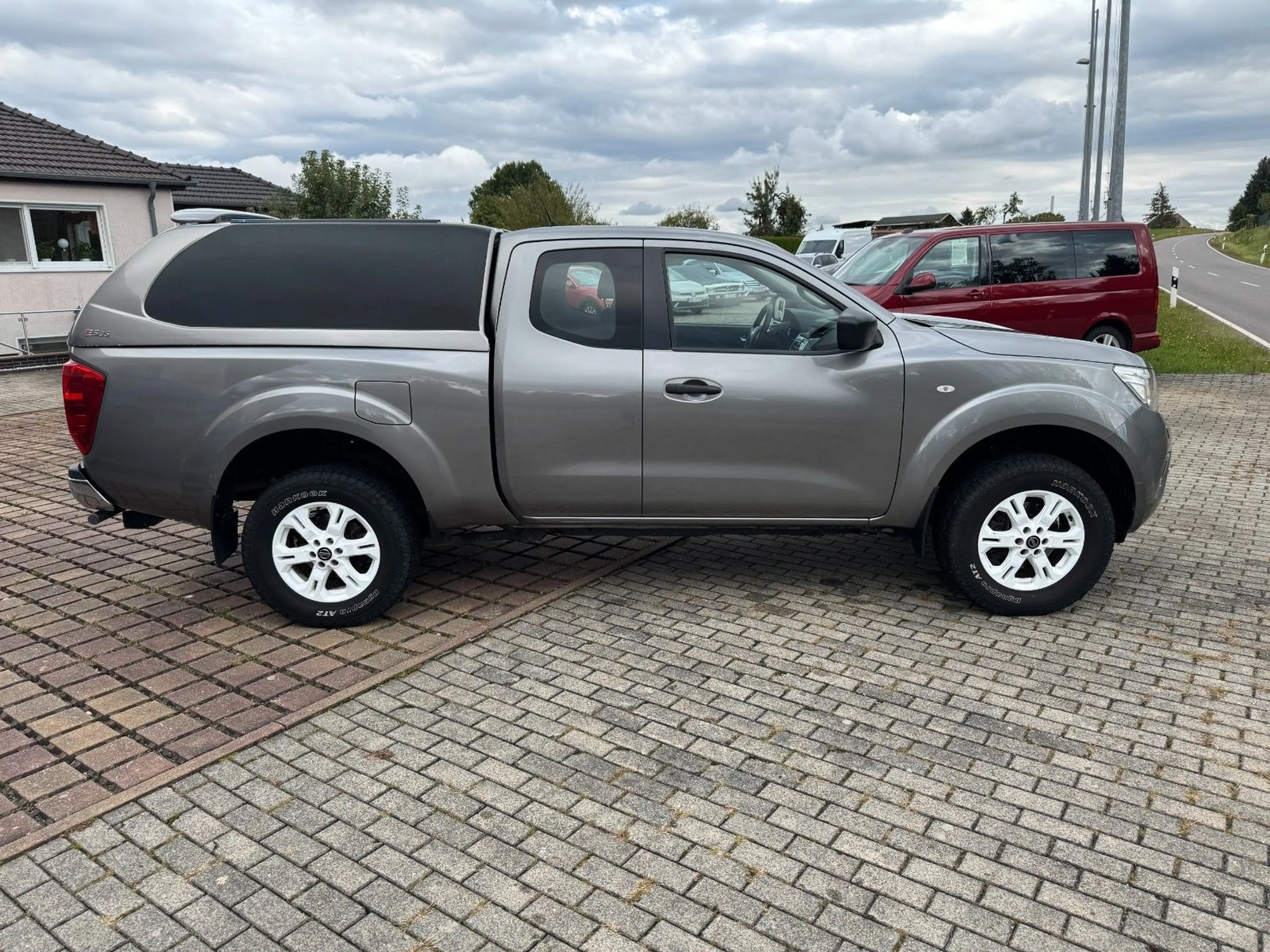 Nissan Navara NP300 Acenta King Cab 4x4 — photo 6