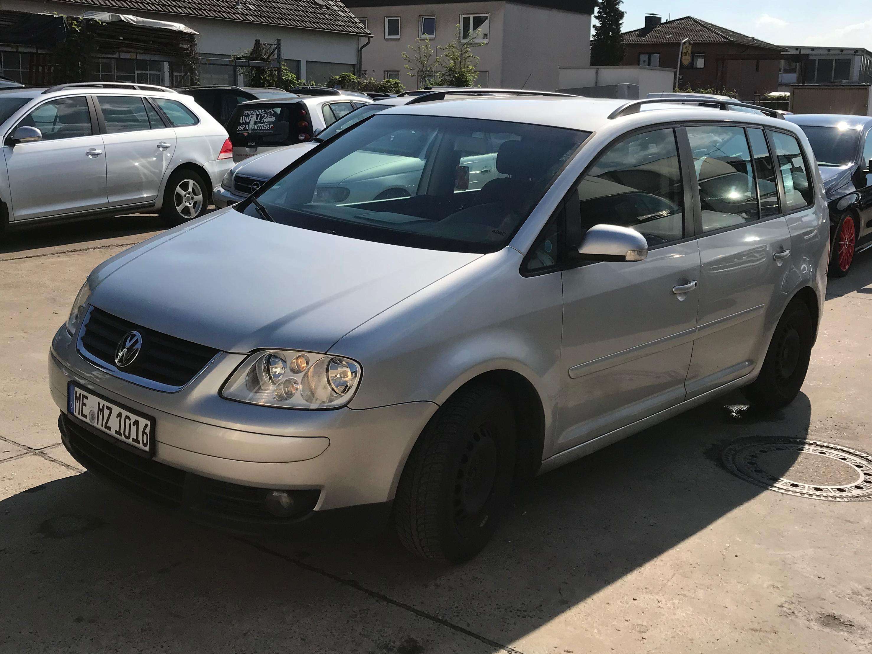 Second hand Volkswagen Touran 2.0