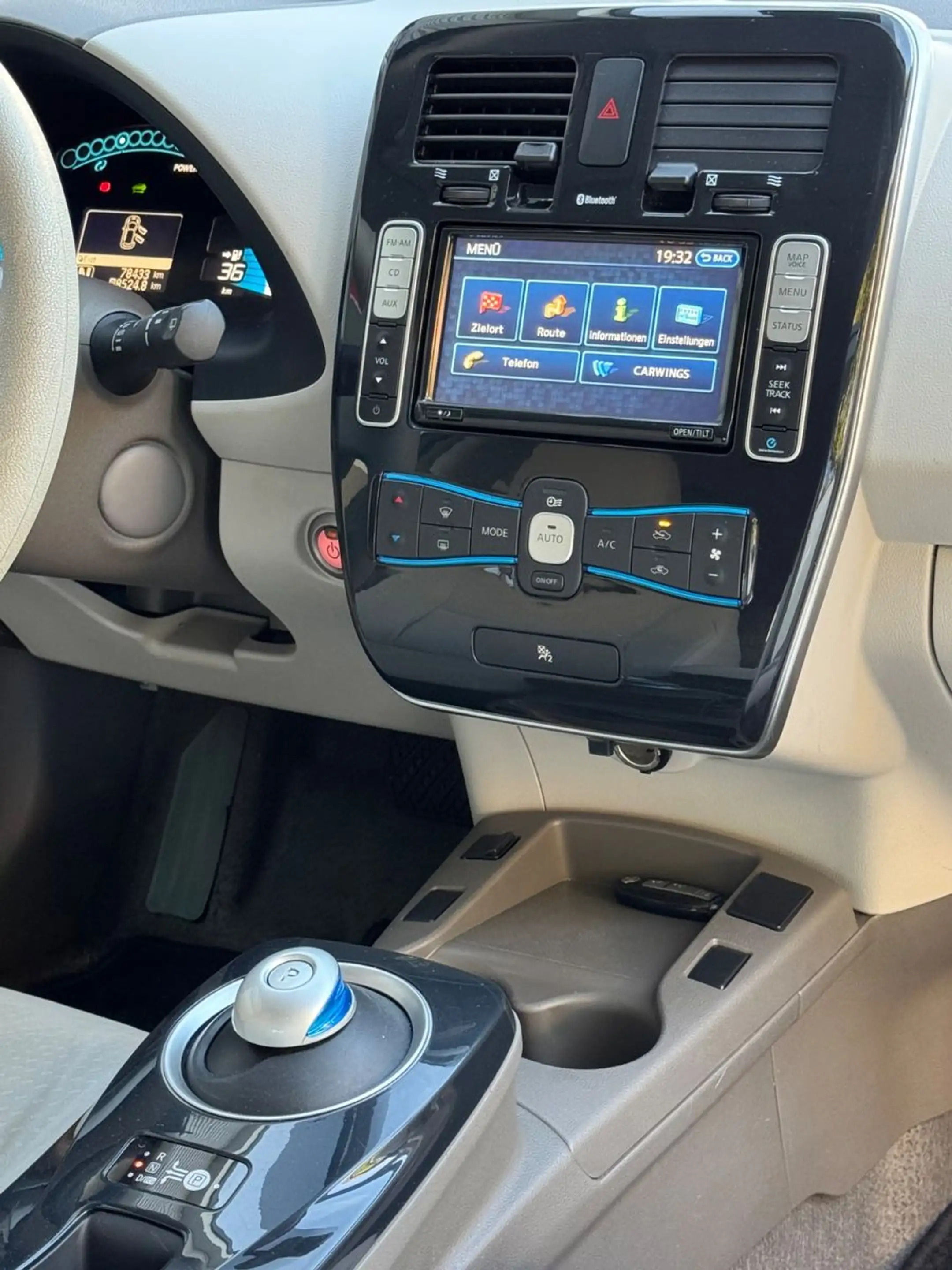 Nissan Leaf Basis — photo 12