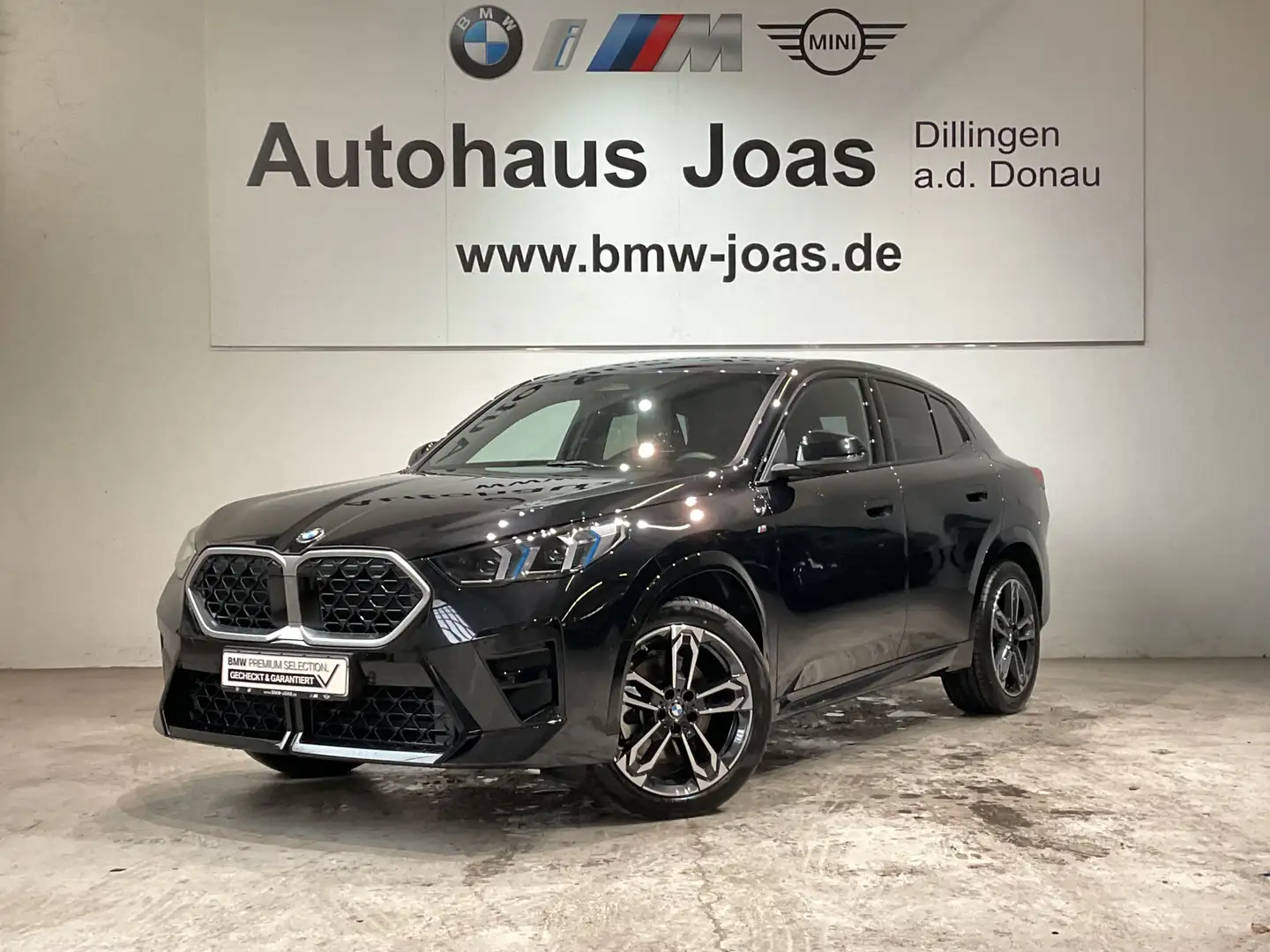 BMW X2 sDrive20i M Sportpaket Aktivsitz 19 M LMR Černá - 1