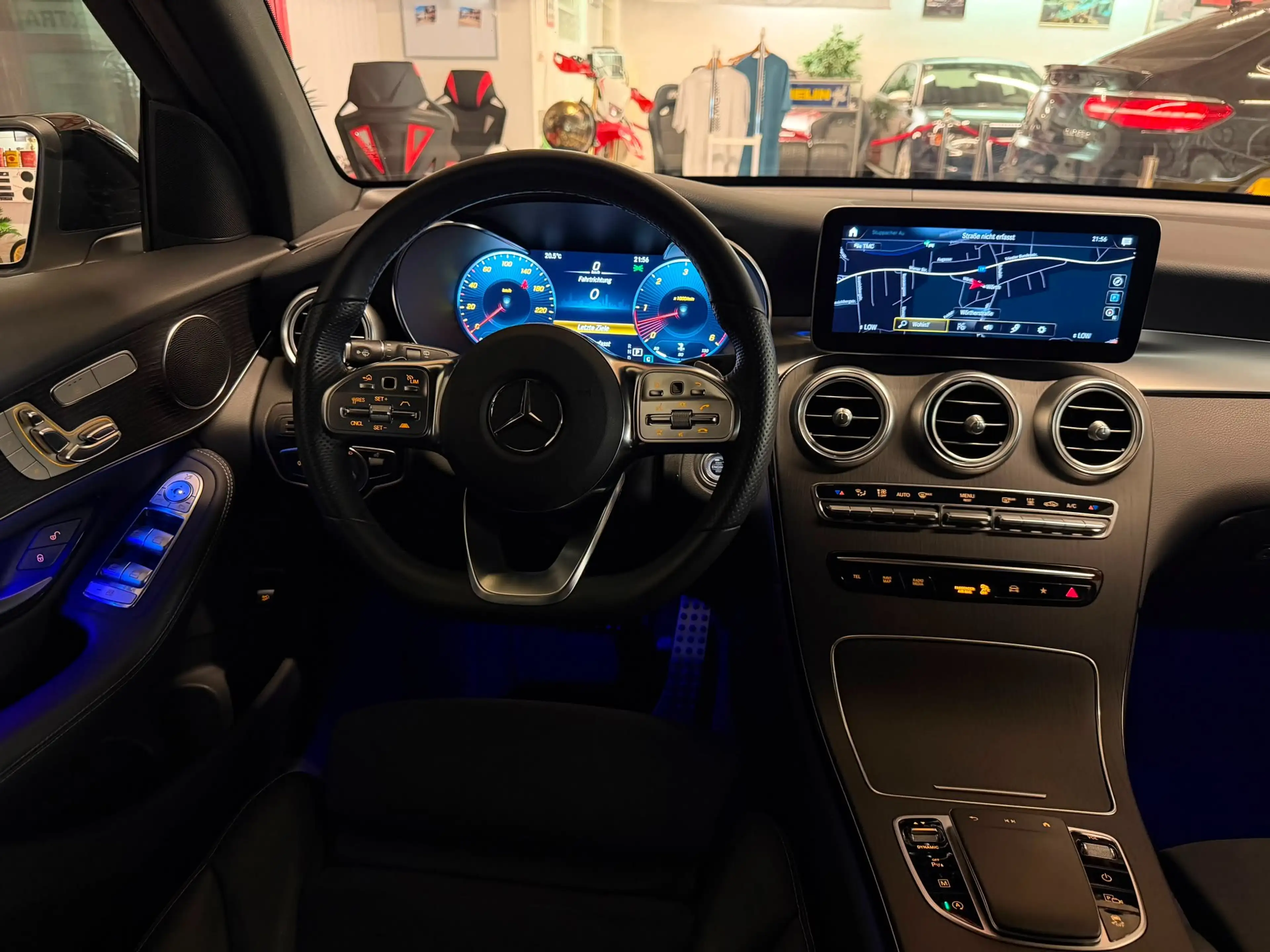 Mercedes-Benz GLC 400 GLC 400 d 4Matic AMG-Line Panorama — photo 11