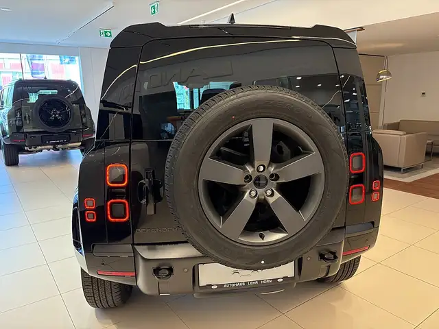 Land Rover Defender 110 P300e PHEV AWD X-Dynamic HSE Aut. Ansicht 3