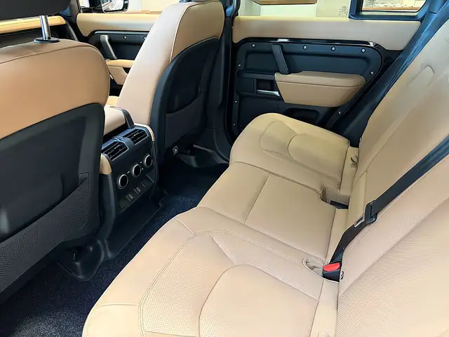 Land Rover Defender 110 P300e PHEV AWD X-Dynamic HSE Aut. Ansicht 13