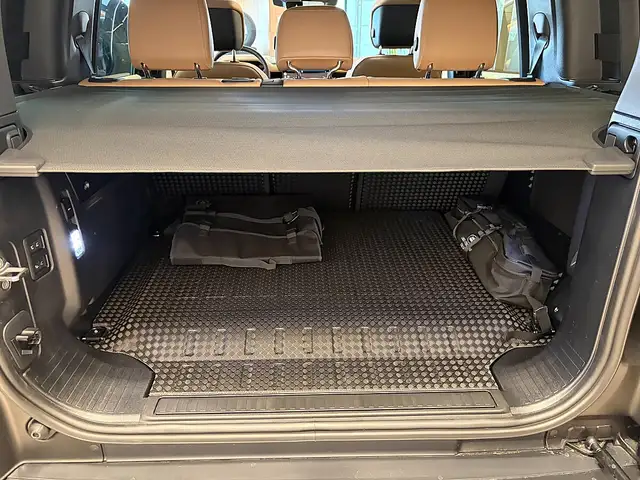 Land Rover Defender 110 P300e PHEV AWD X-Dynamic HSE Aut. Ansicht 14