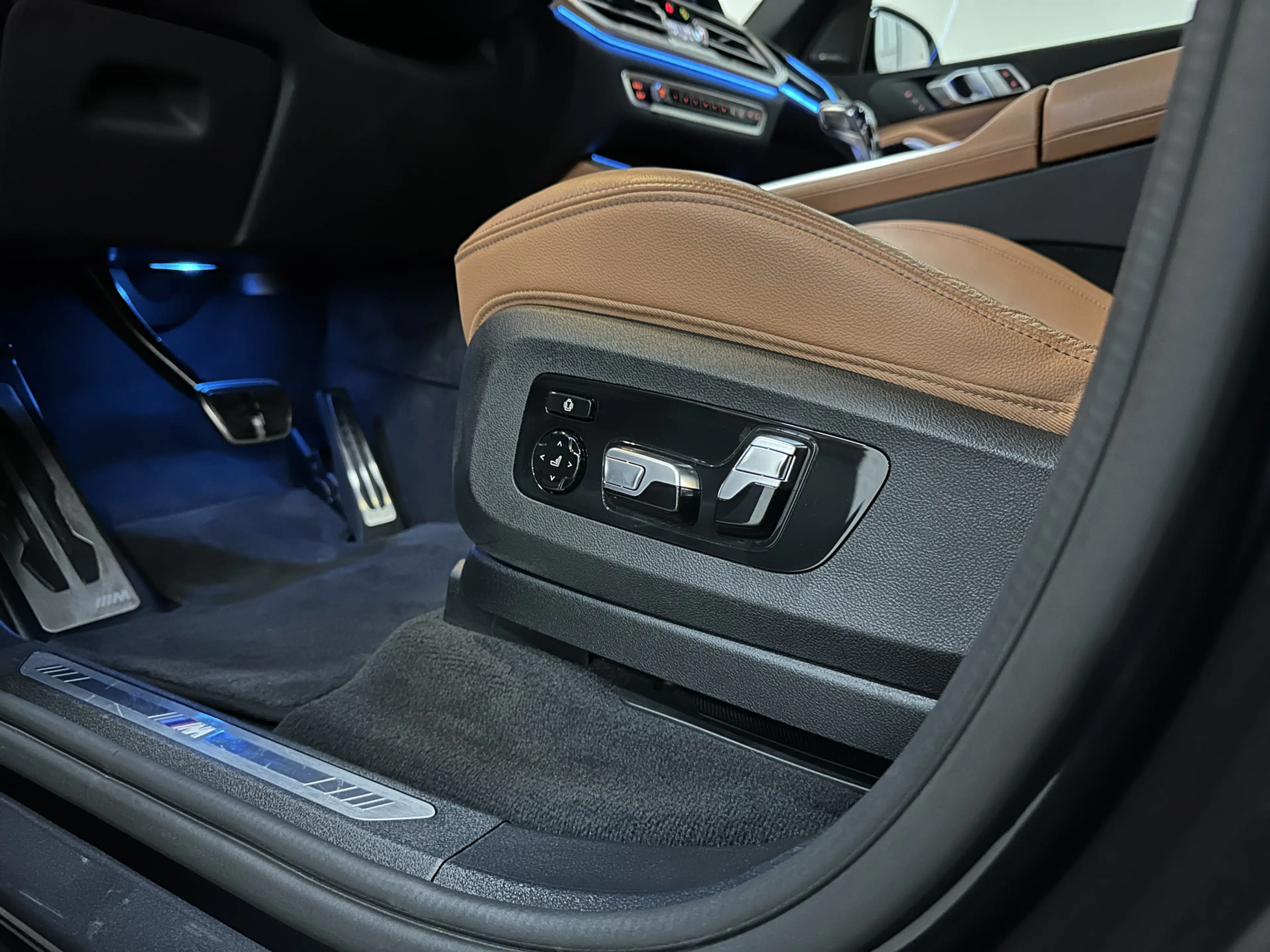 BMW X5 45e M-Performance Seats | 360 View | Panorama | AC — photo 17