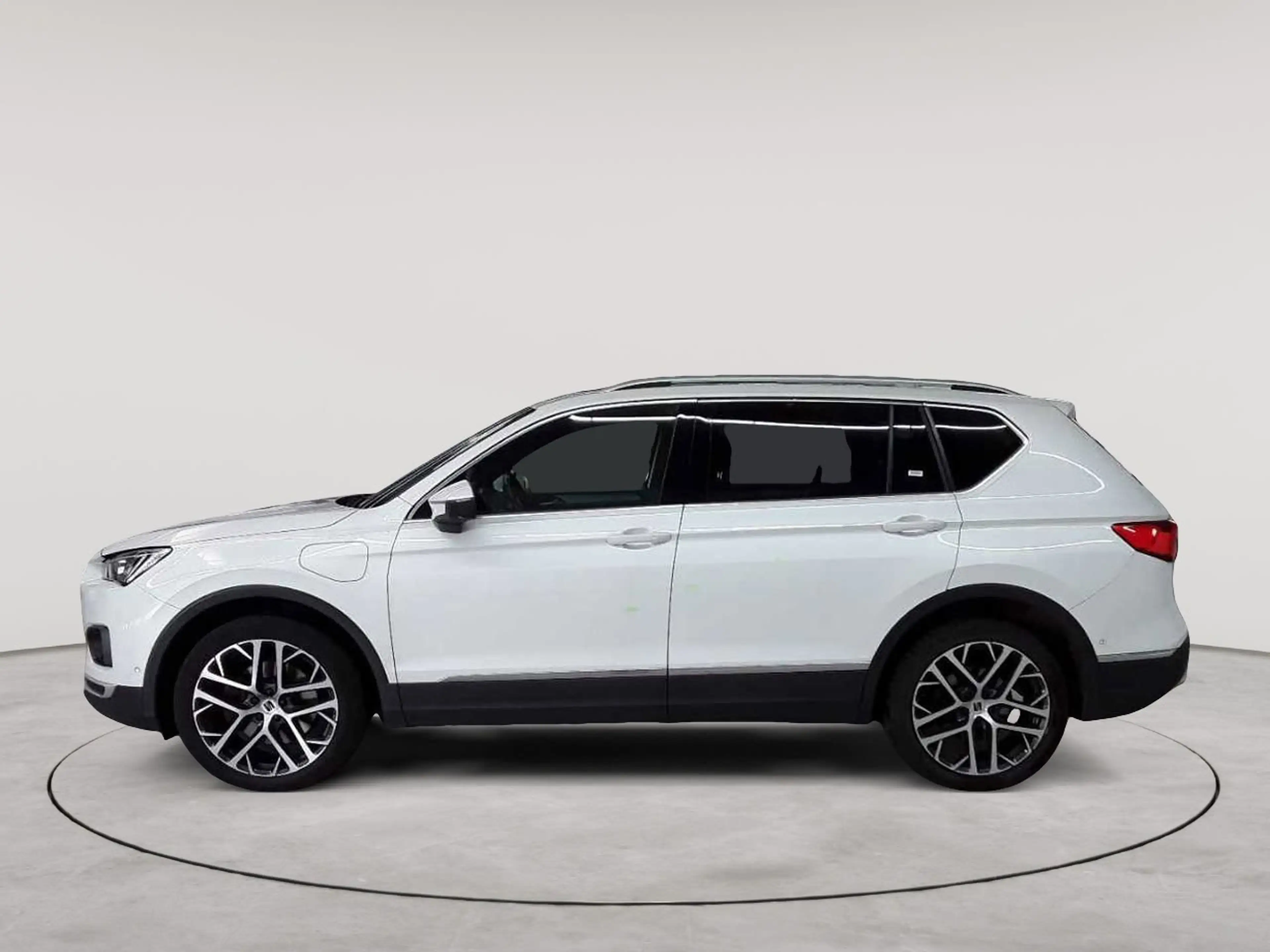 SEAT Tarraco Tarraco Hybrid Xperience LEDER PANO DCC AHK — photo 6