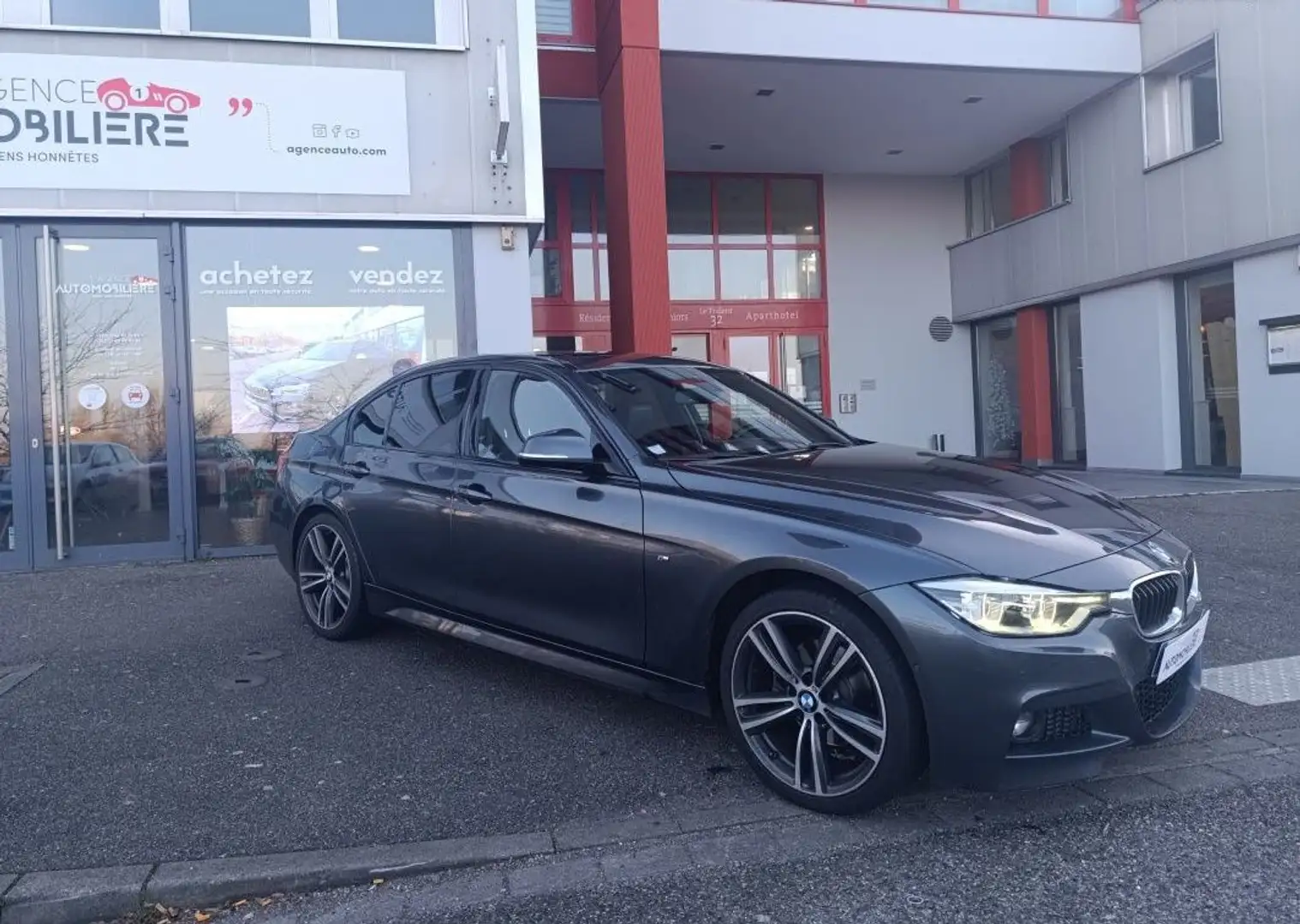 BMW 320 (F30) 320d XDrive 2.0 d 190 cv BVA8 PACK M Sport Ultimate- TOIT OUVRANT Silber - 2