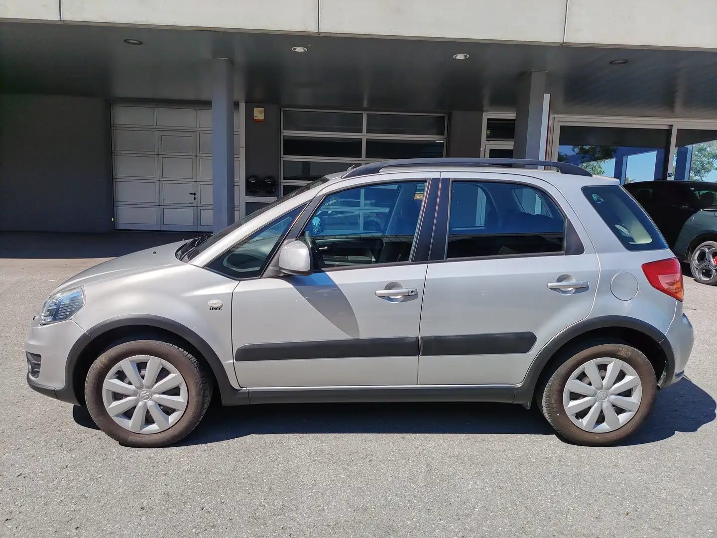 Suzuki SX4 1,6 Austria 2WD Silber - 2