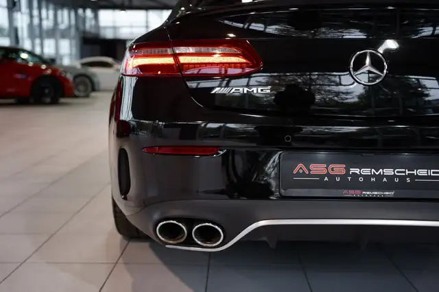 Mercedes-Benz E-Class view 13