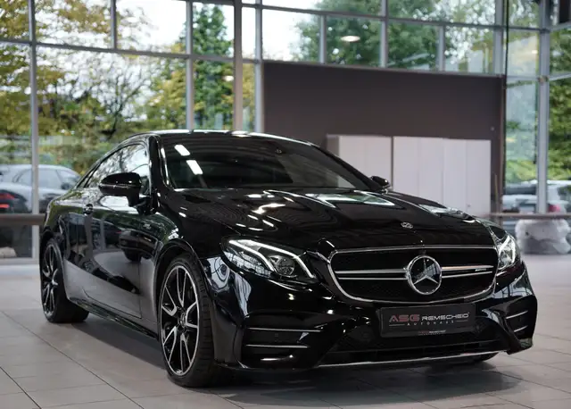 Mercedes-Benz E-Class view 6