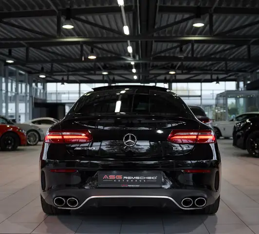 Mercedes-Benz E-Class view 10