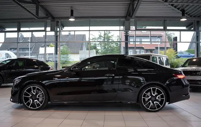 Mercedes-Benz E-Class view 12