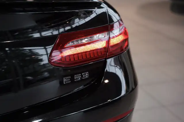Mercedes-Benz E-Class view 15