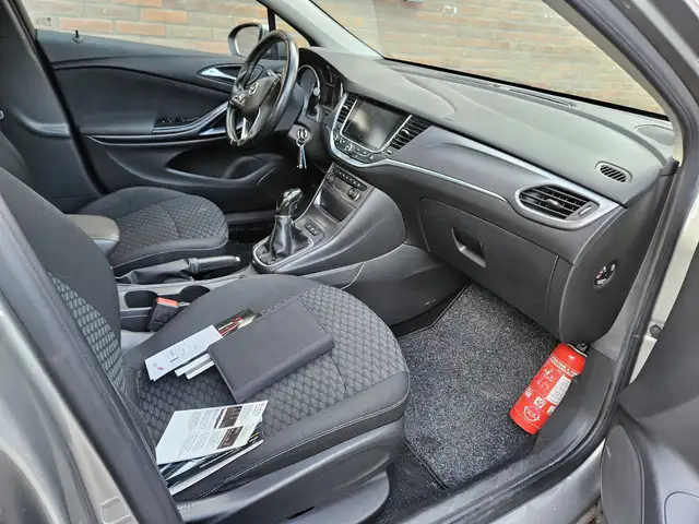 Opel Astra view 29
