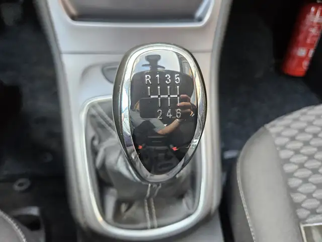 Opel Astra view 13