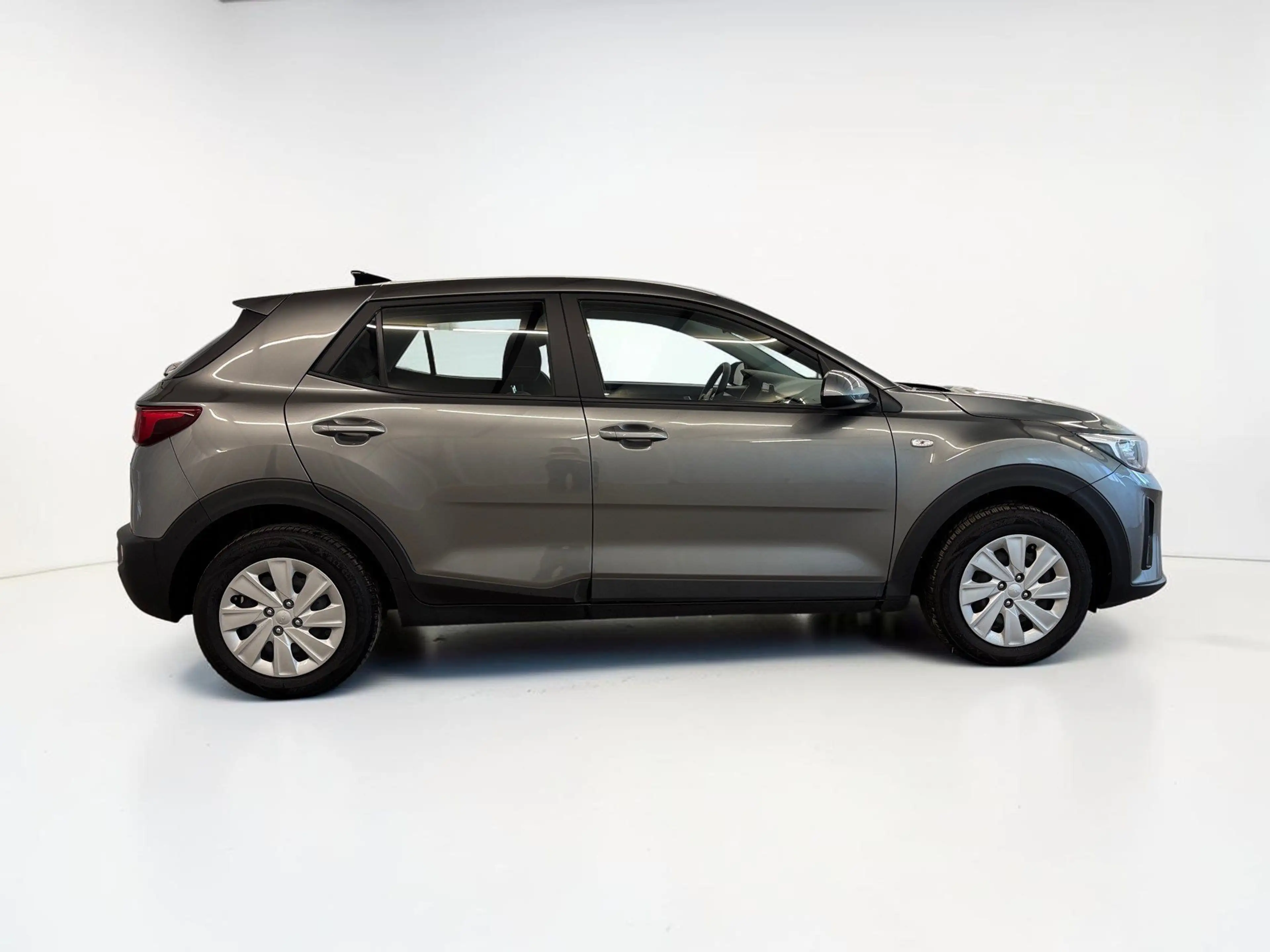 Kia Stonic Silver *SitzHzg*LrdHzg*Temp*Regensens* — photo 8