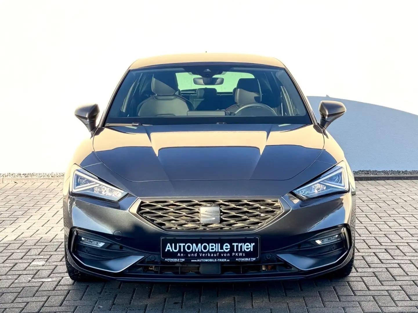 SEAT Leon FR e-Hybrid /NAVI/LED/ACC/CAM/1.HAND/GARANT Gris - 2