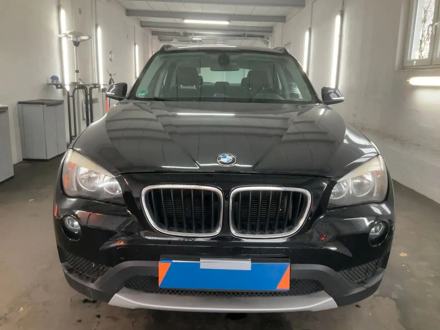 BMW X1 18 d sDrive*SHZ*TMP*PDC*HU Neu*EU5*2.Hand Noir - 2