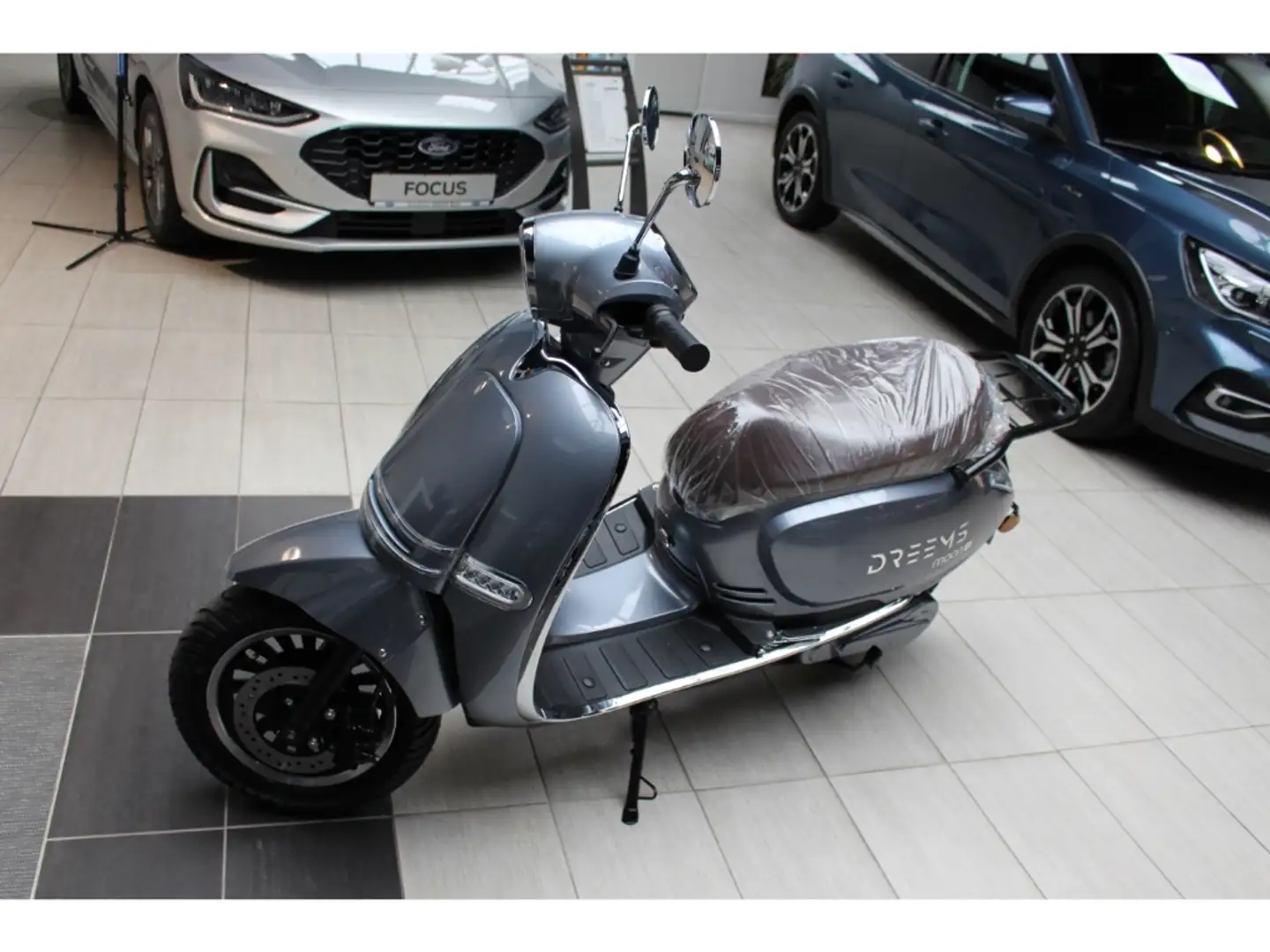 Dreems Moon X e-Roller 90 km/h Grau - 2