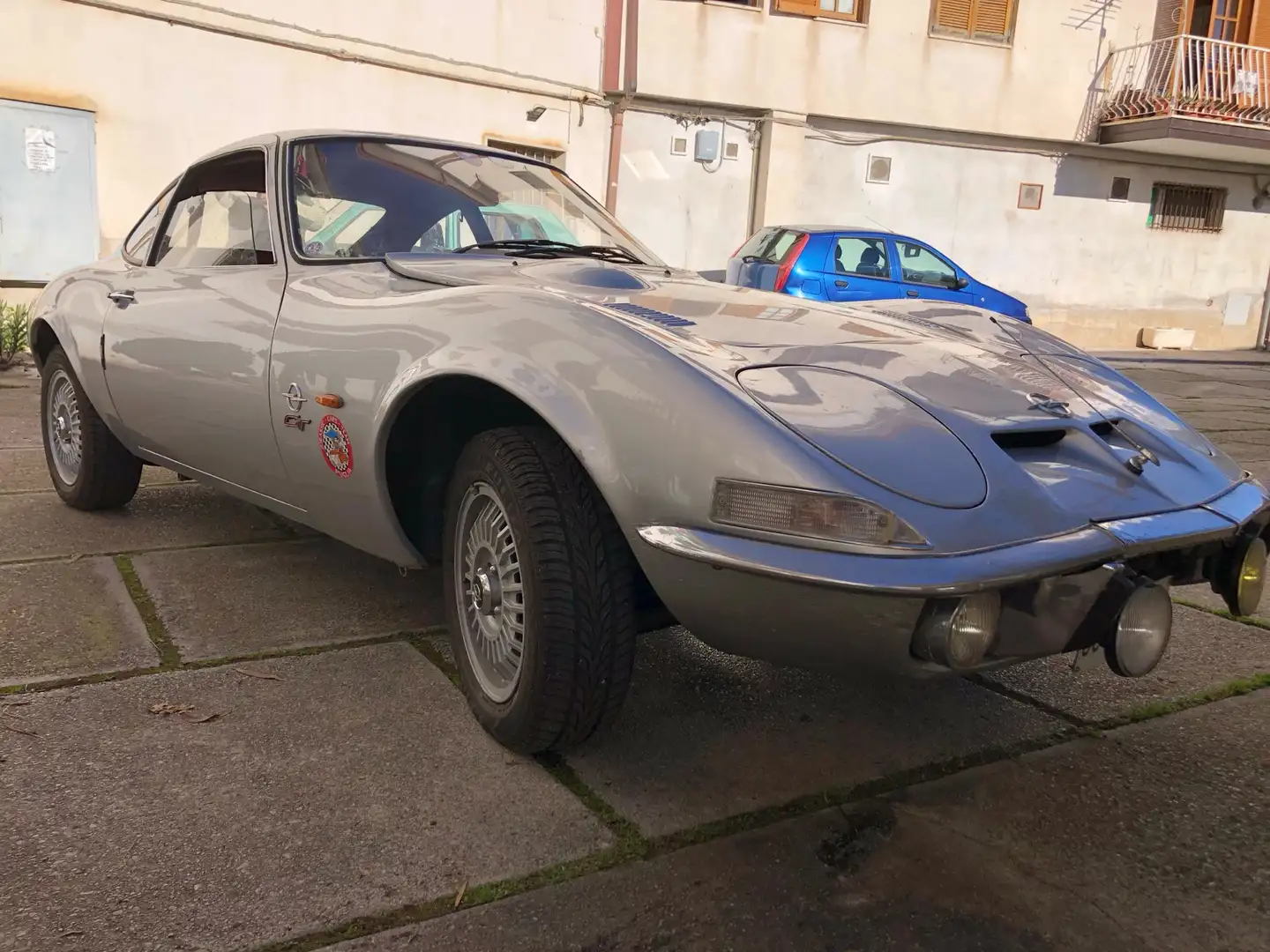 Opel GT Plateado - 1