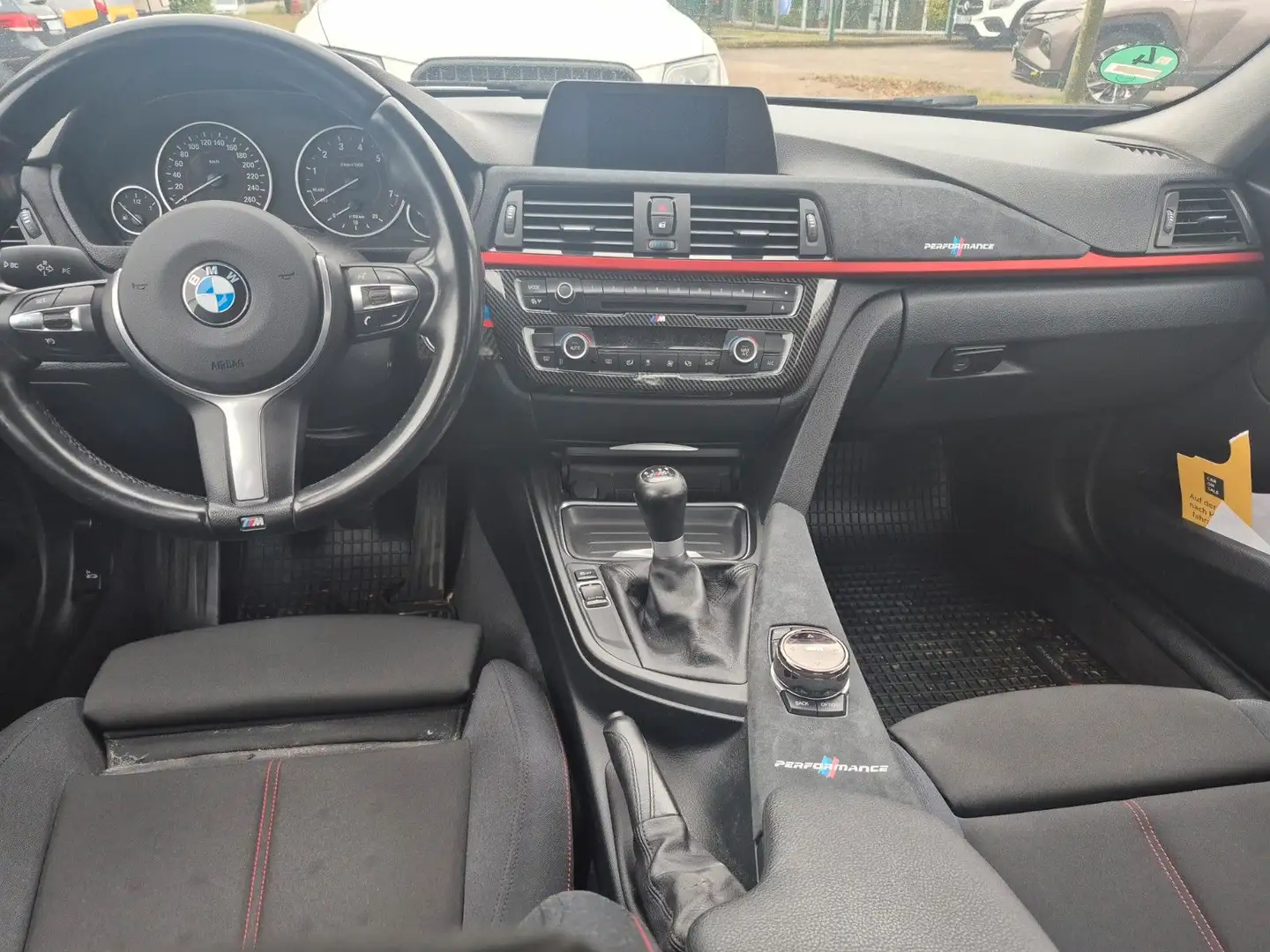 BMW 320 i Lim. M Sport Paket Navi Grau - 2