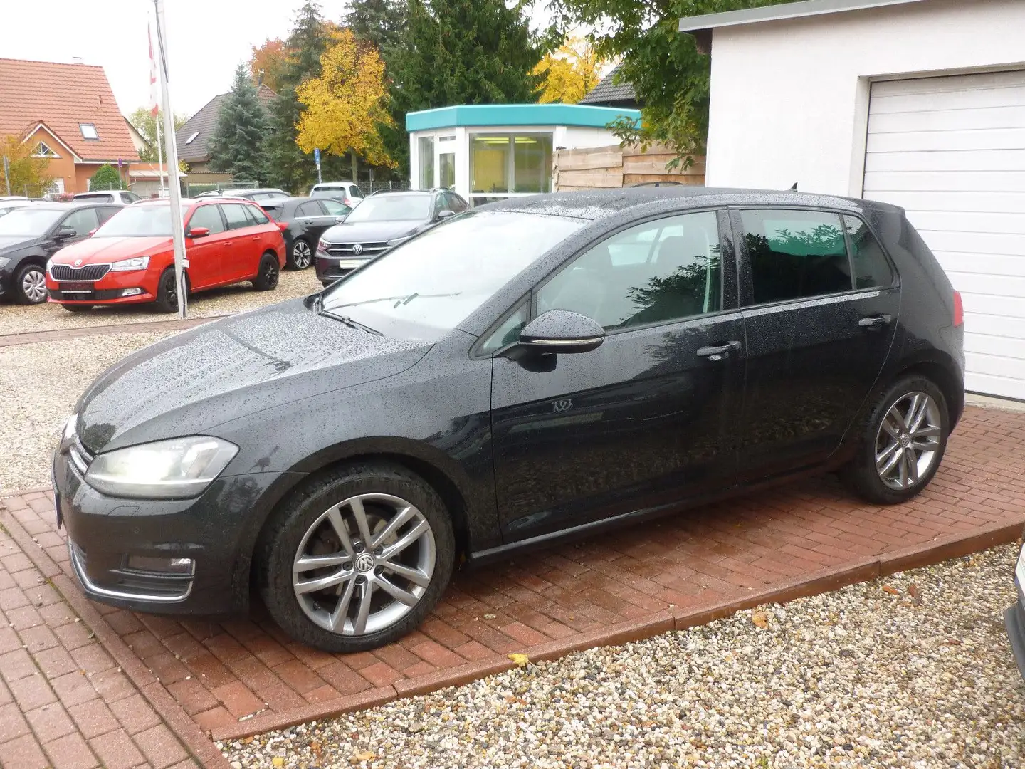 Volkswagen Golf VII Lim. Highline Klima/Navi/Bi-Xenon/MFL Schwarz - 2