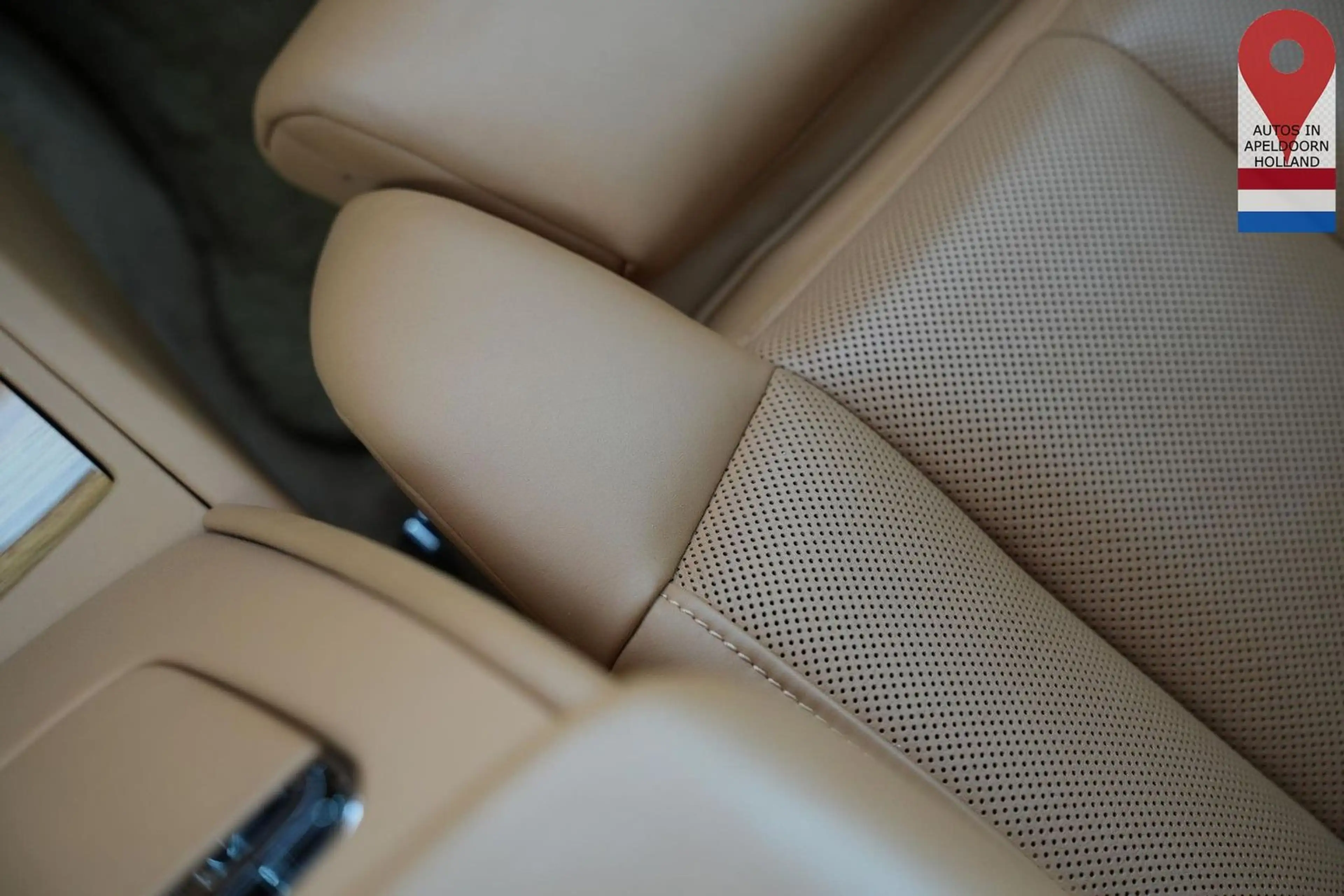 Rolls-Royce Phantom 6.7 V12 Starlight Headliner Rear Theatre — photo 15