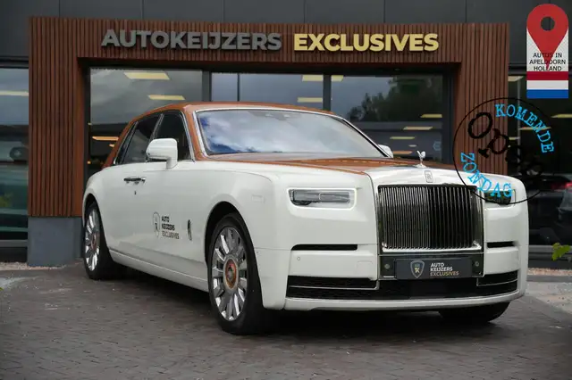 Rolls-Royce Phantom 6.7 V12 Starlight Headliner Rear Theatre