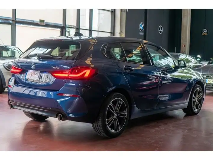 BMW Serie 1 118d (F40) 2023, foto 3