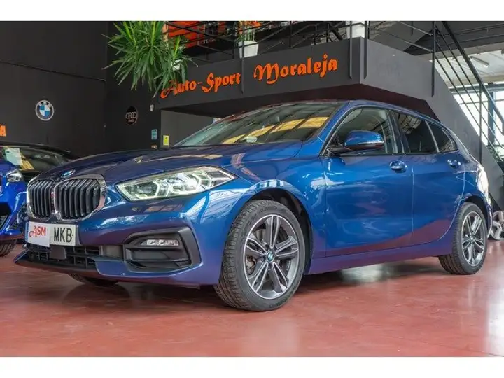 BMW Serie 1 118d (F40) 2023, foto 17